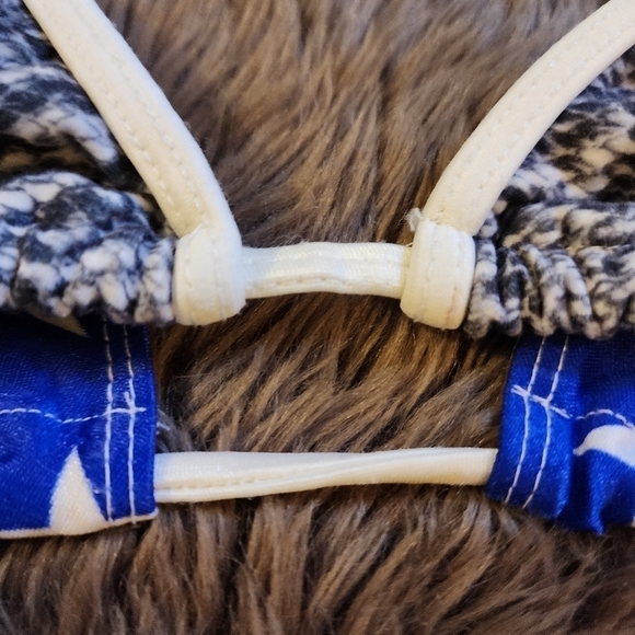 Pair of Vintage Bikini Tops S - Picture 10 of 10